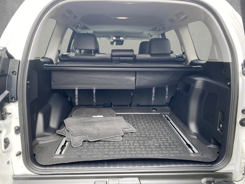 Toyota Land Cruiser Niveau Navi Leder Sound JBL Klimasitze LED ACC App — photo 14