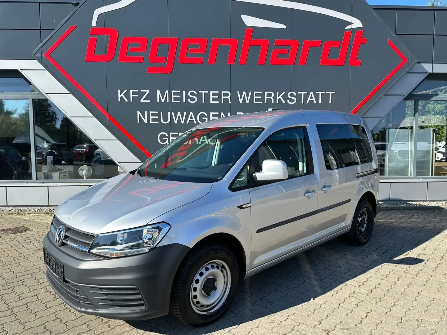 Volkswagen Caddy 2.0 TDI NAV AHK STANDHEIZUNG Silber - 1