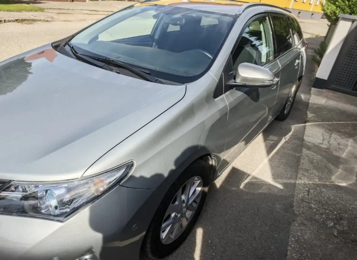 Toyota Auris Touring Sports 2.0 Kombi - 2