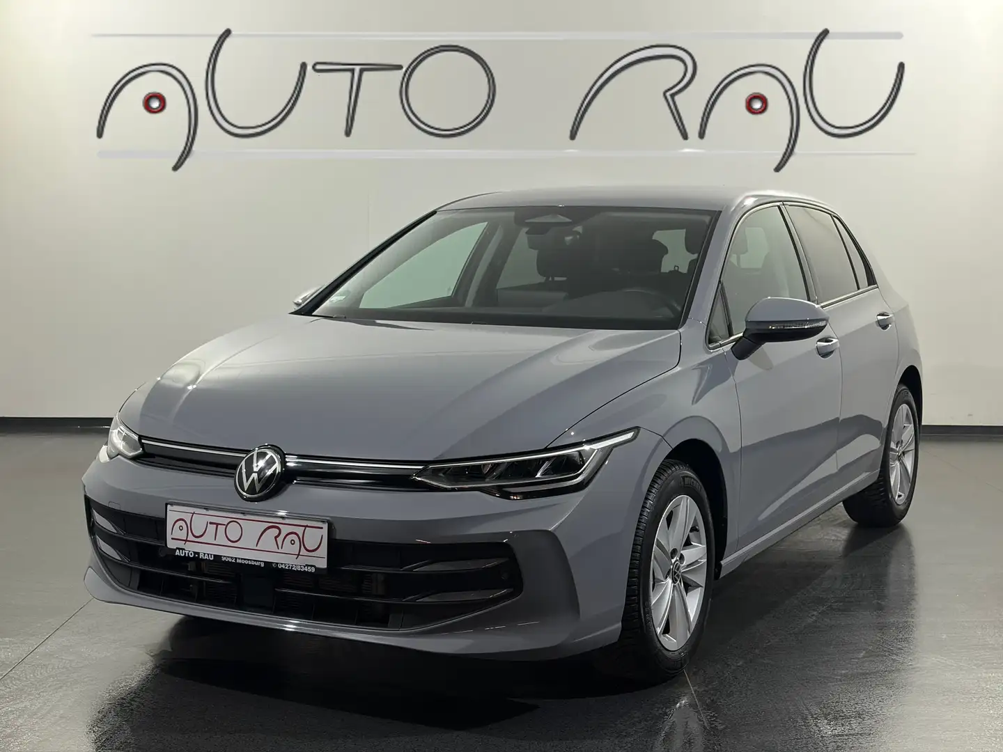 Volkswagen Golf 8 Limo. 1.5 TSI Life *LED*ACC*RFK*APP* Grau - 1