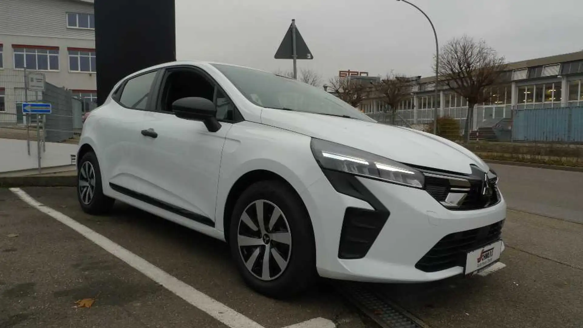 Mitsubishi Colt BASIS 1.0 Benziner 5-Gang VFW Weiß - 2