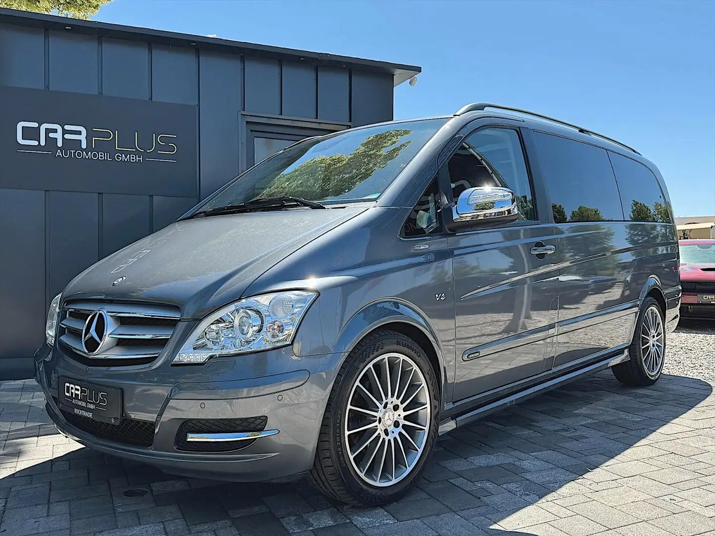 Mercedes-Benz Viano 3.0 CDI Avantgarde Edition 125 lang *Pano* Grau - 1
