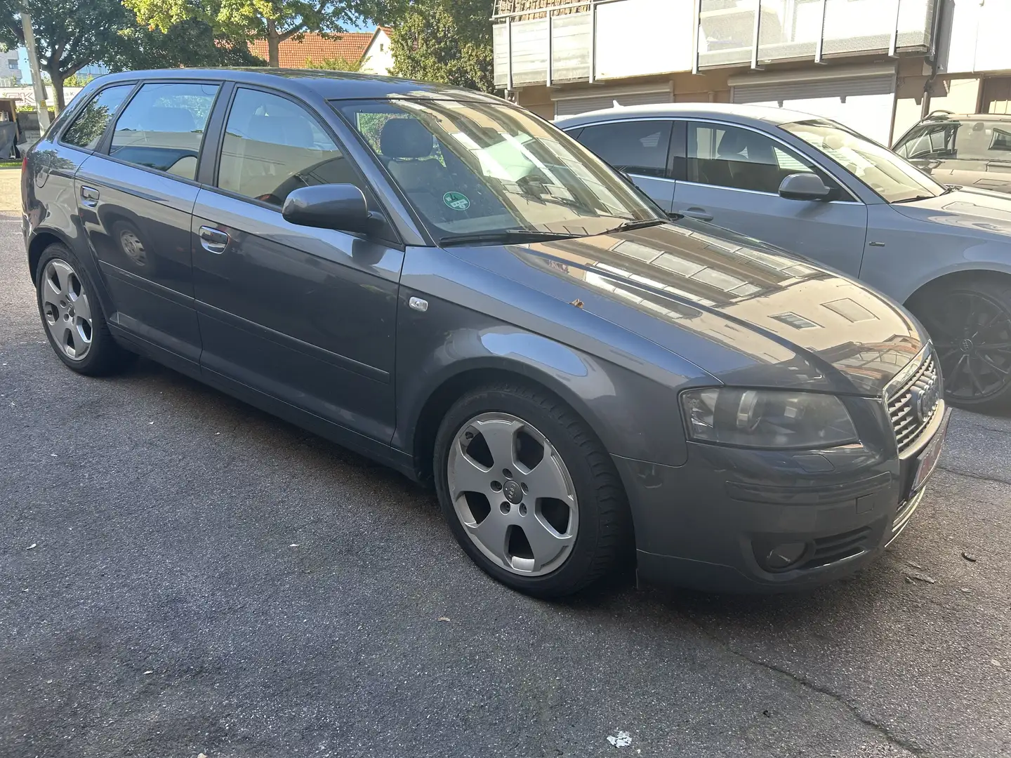 Audi A3 1.4 TFSI Ambition, 2.Hand,Tüv 03.27 Grau - 2