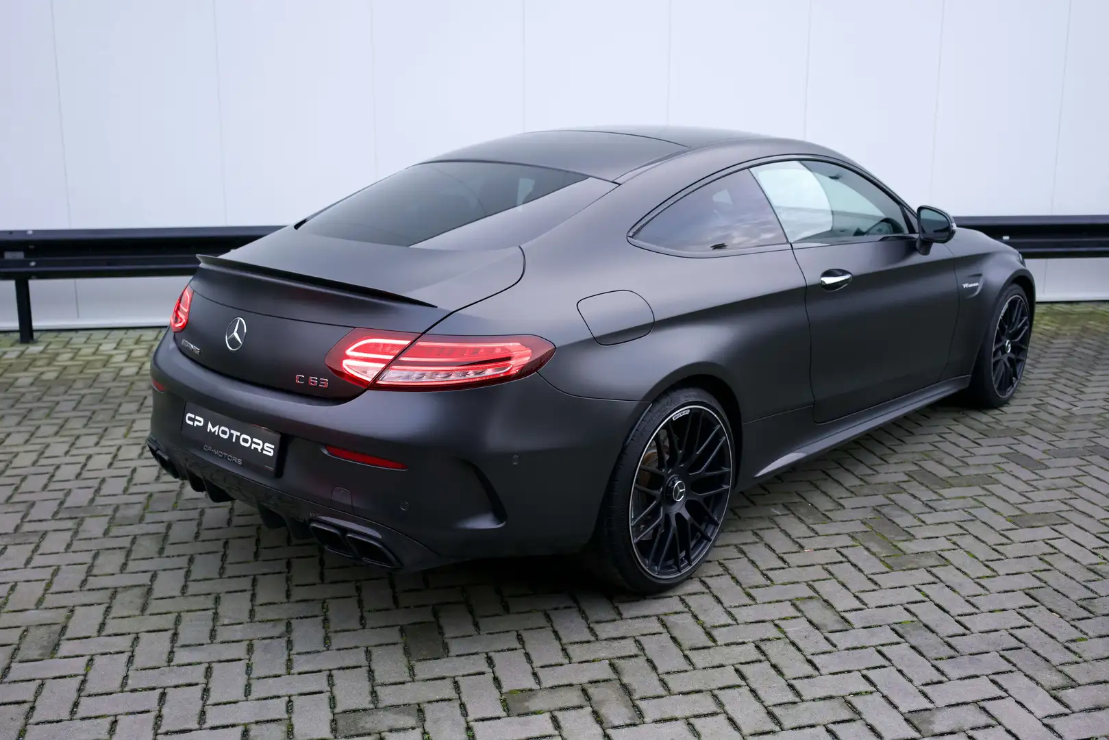 Mercedes-Benz C 63 AMG V8 COUPE  FACELIFT  CARBON  SPORTUITLAAT  FULL Negru - 2
