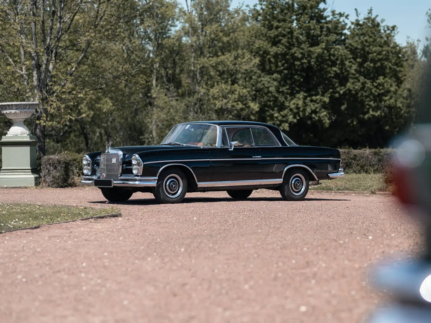 Mercedes-Benz 300 SE Coupe Fekete - 1