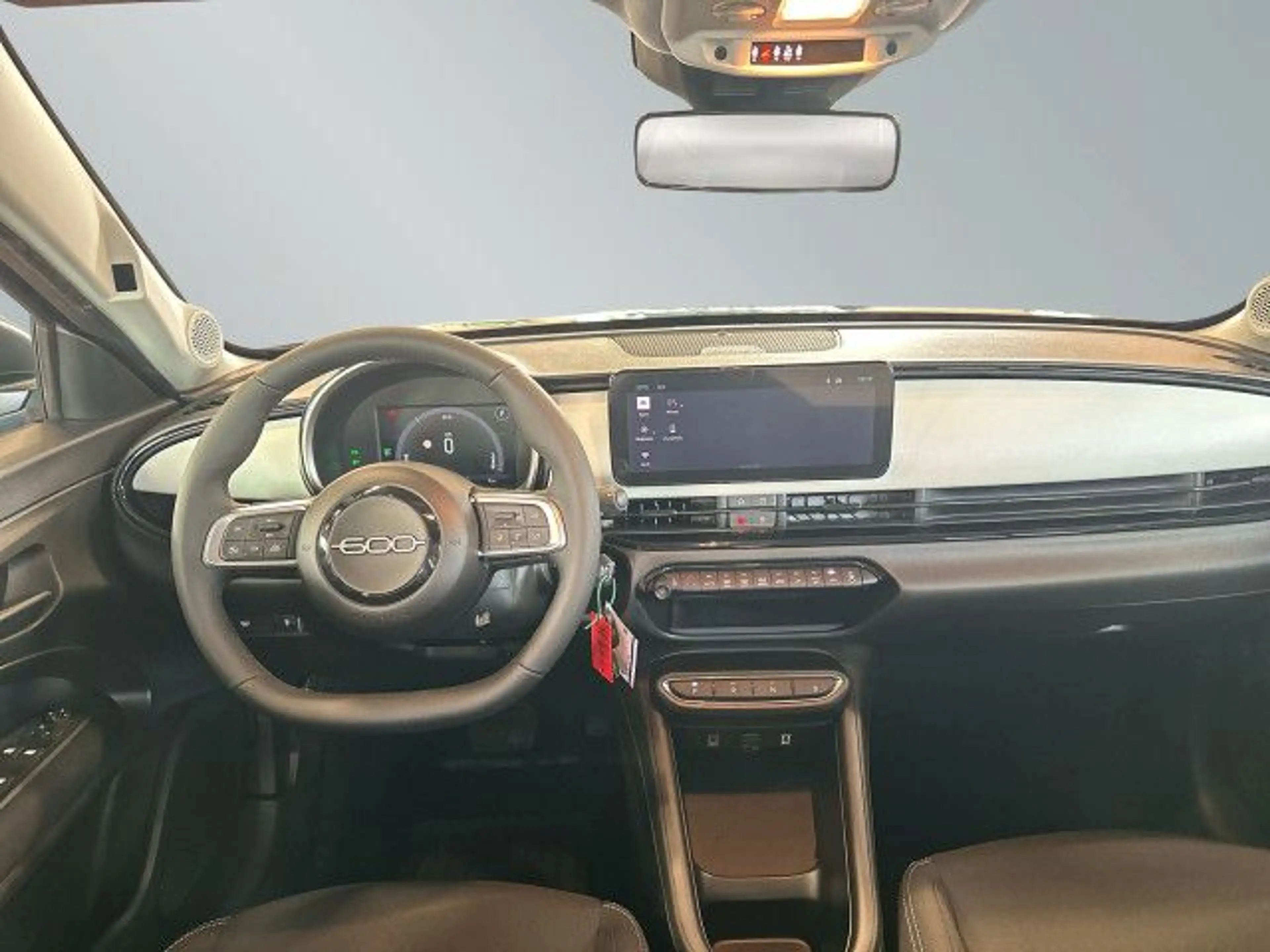 Fiat 600 Pop 1.2 T3 MHEV Bluetooth LED Klima — photo 13