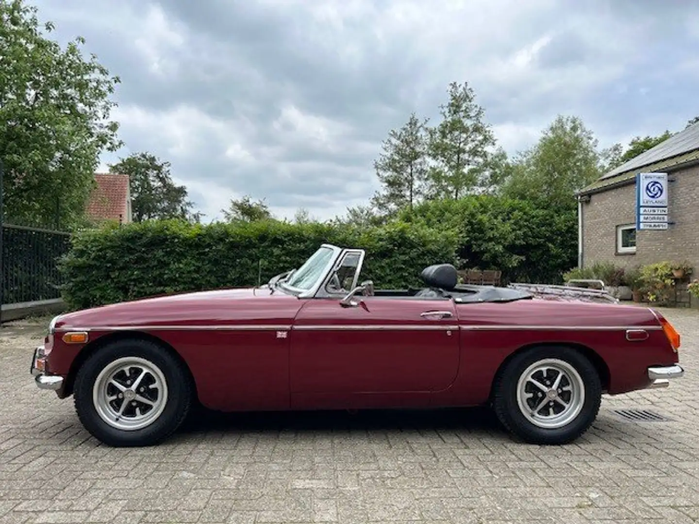 MG MGB 1972, Damask Red Rot - 1