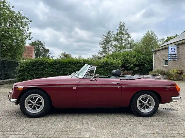 MG MGB 1972, Damask Red
