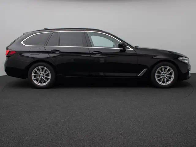 BMW 5 Series view 5