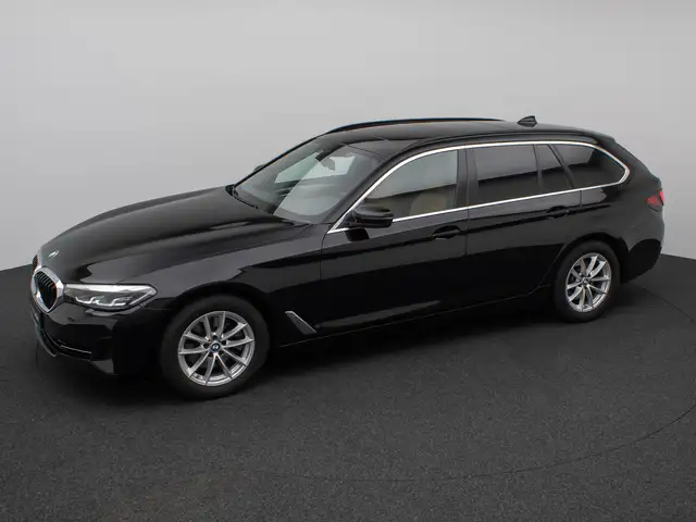 BMW 5 Series view 11