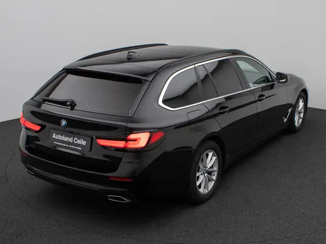 BMW 5 Series view 7