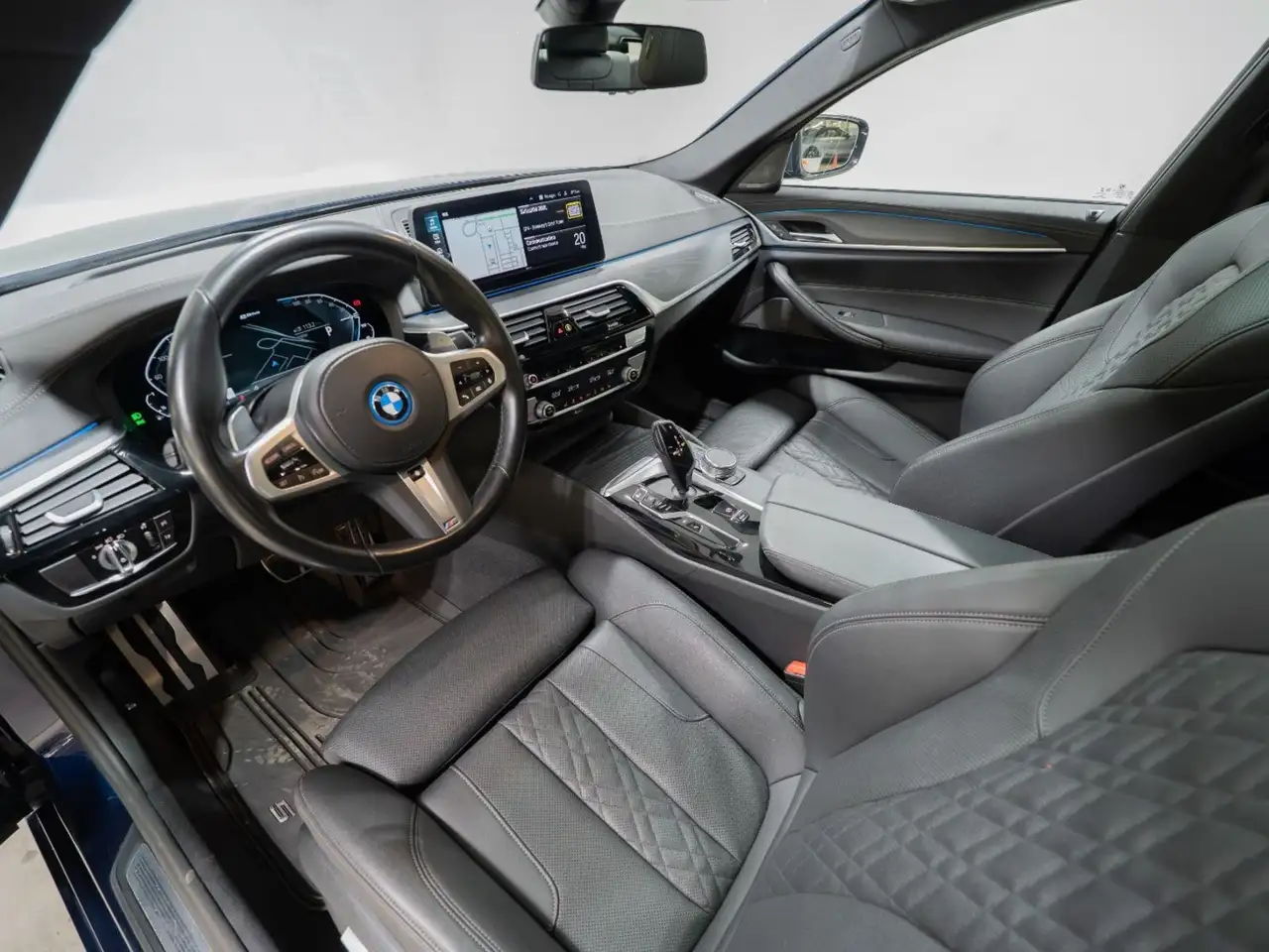 BMW 5 Series снимка BMW 5 Series