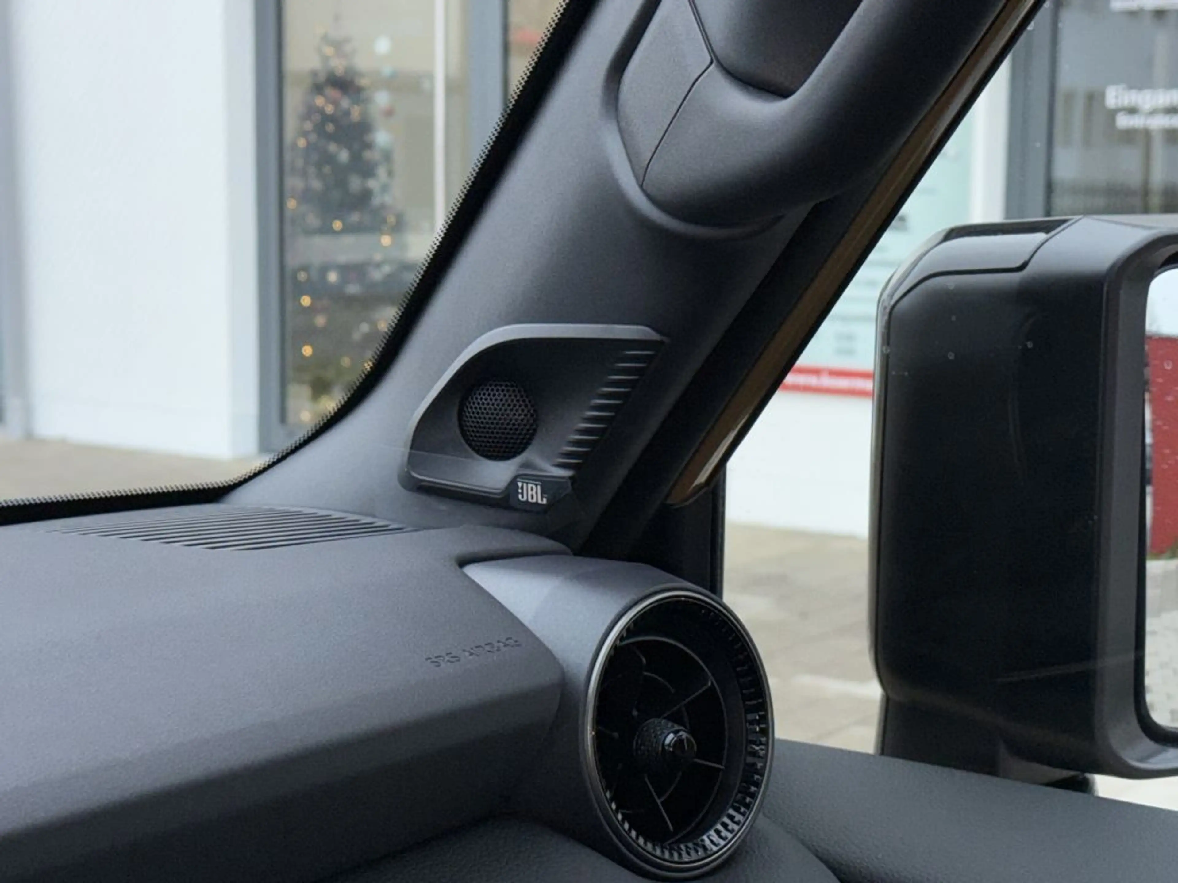 Toyota Land Cruiser 250 Mild-Hybrid Lounge Pano.dach,HUD,360°,Leder — photo 14