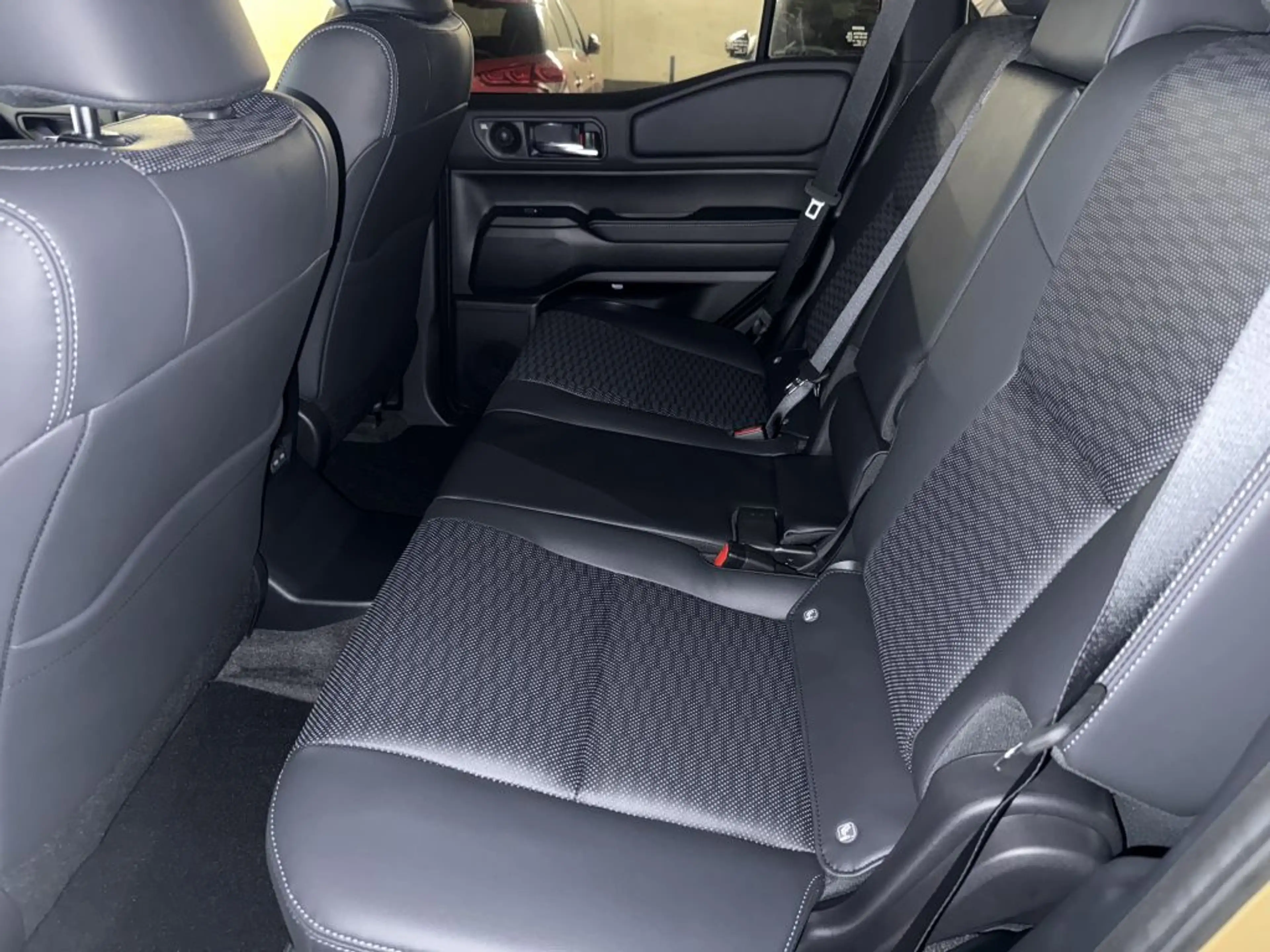 Toyota Land Cruiser 250 Mild-Hybrid Lounge Pano.dach,HUD,360°,Leder — photo 9