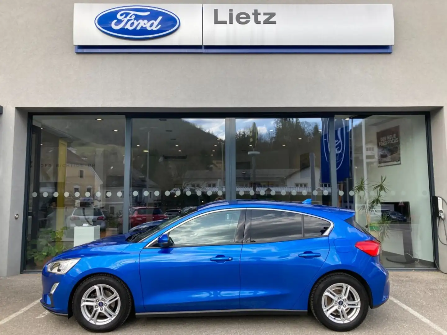 Ford Focus Trend Edition 1,0 EcoBoost Bleu - 1