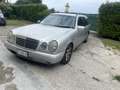 Mercedes-Benz E 200 SW Avantgarde - thumbnail 4
