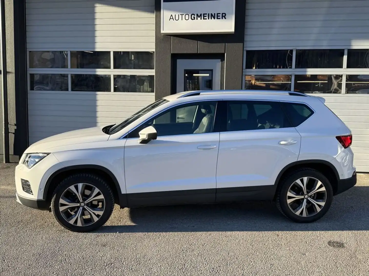 SEAT Ateca Xcellence 4Drive 1.5 TSI  *Allrad*DSG*Navi* Weiß - 2