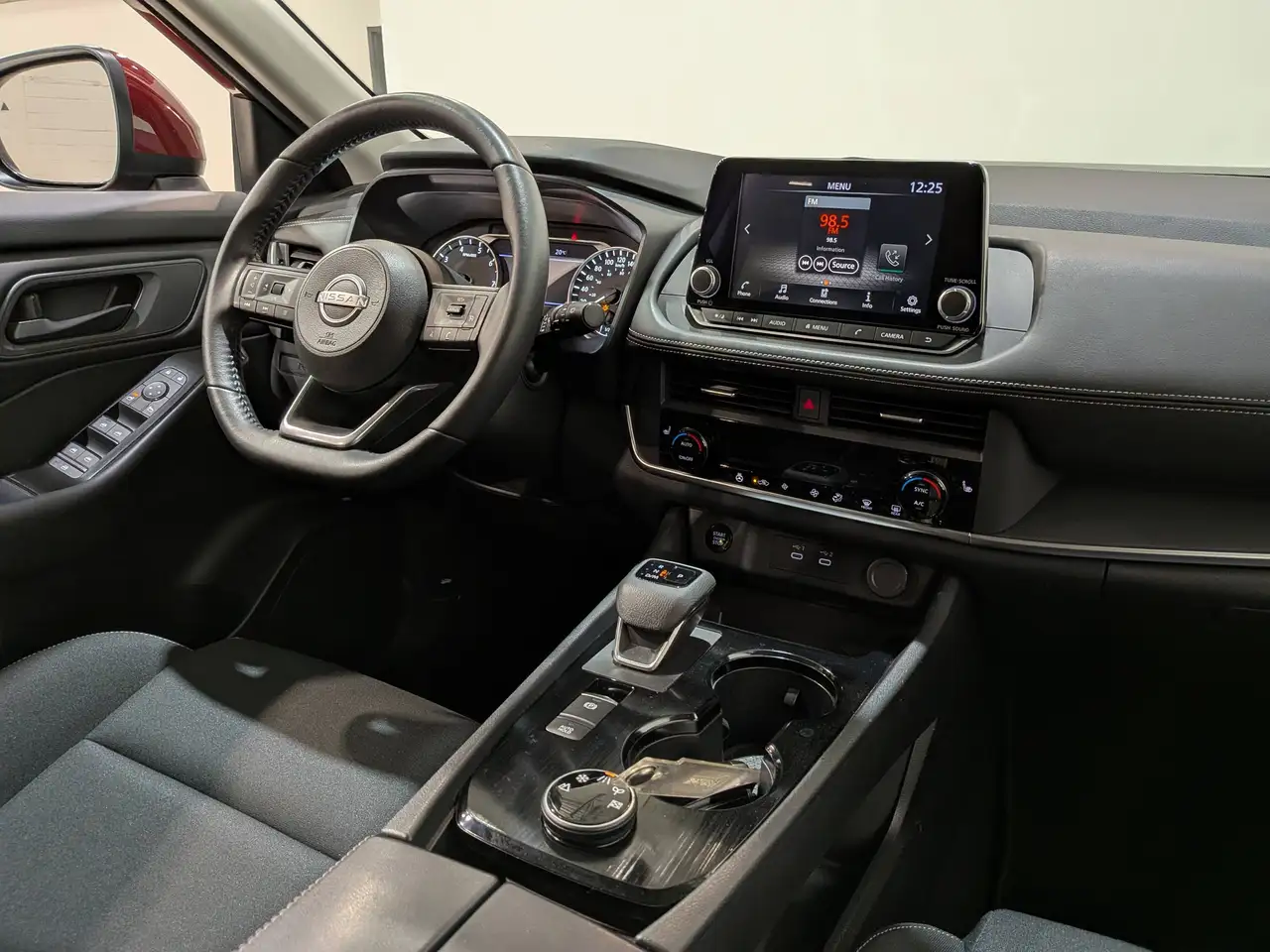 Nissan Rogue photo Nissan Rogue