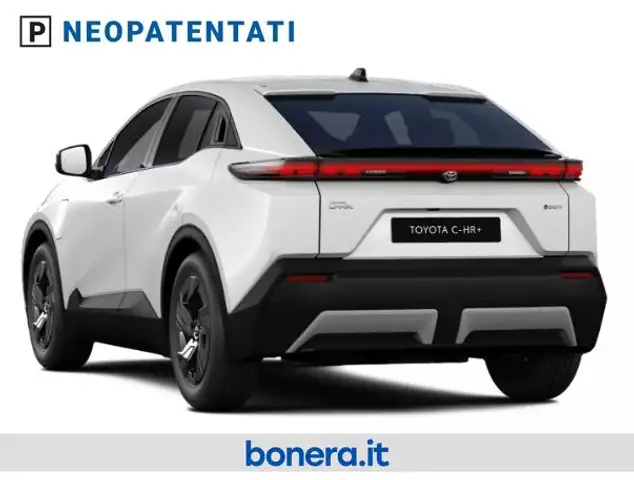 Toyota C-HR view 4