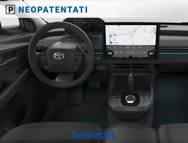 Toyota C-HR view 5
