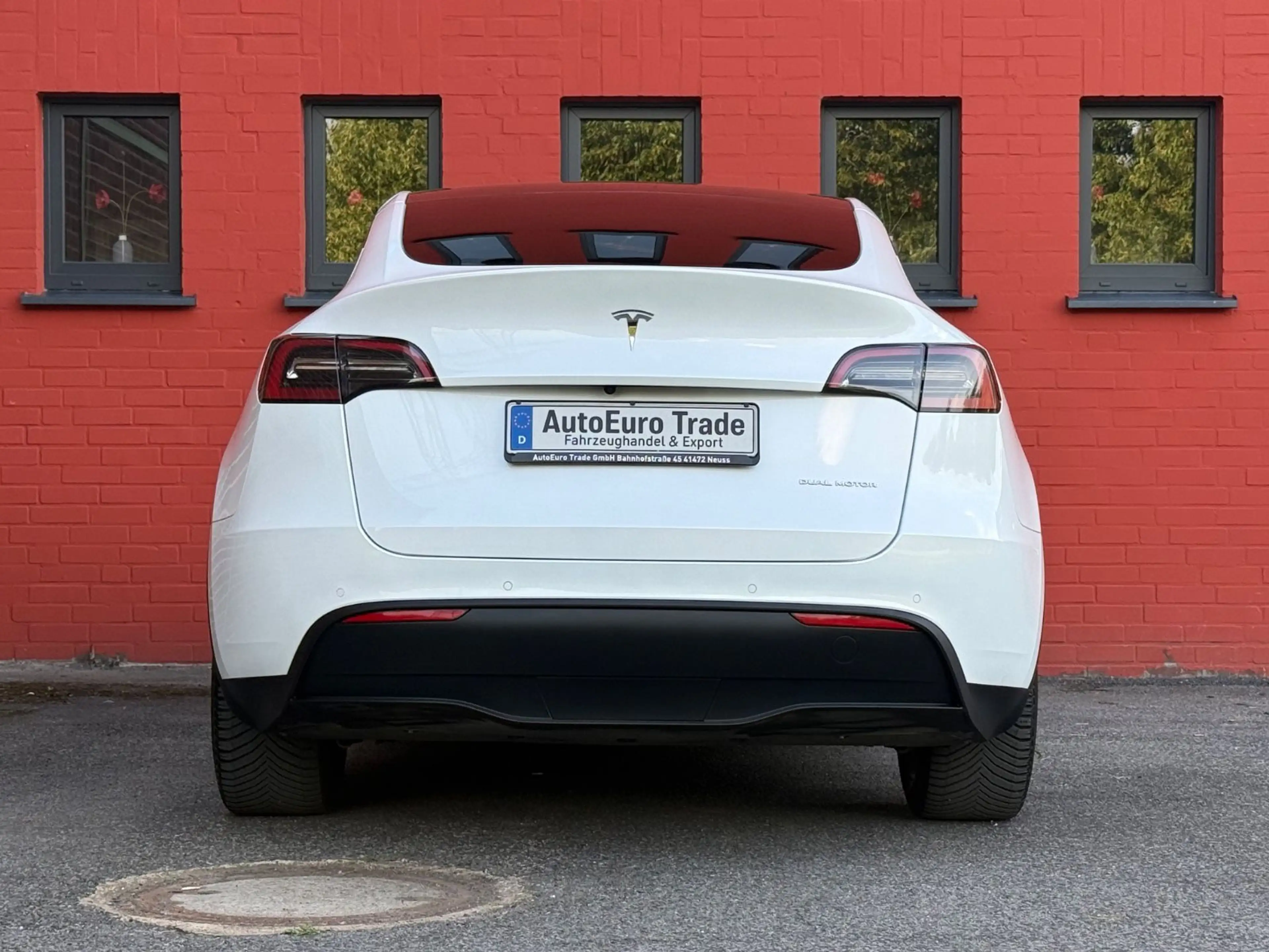 Tesla Model Y Long Range Dual AWD SOH 92% NEU TÜV — photo 6