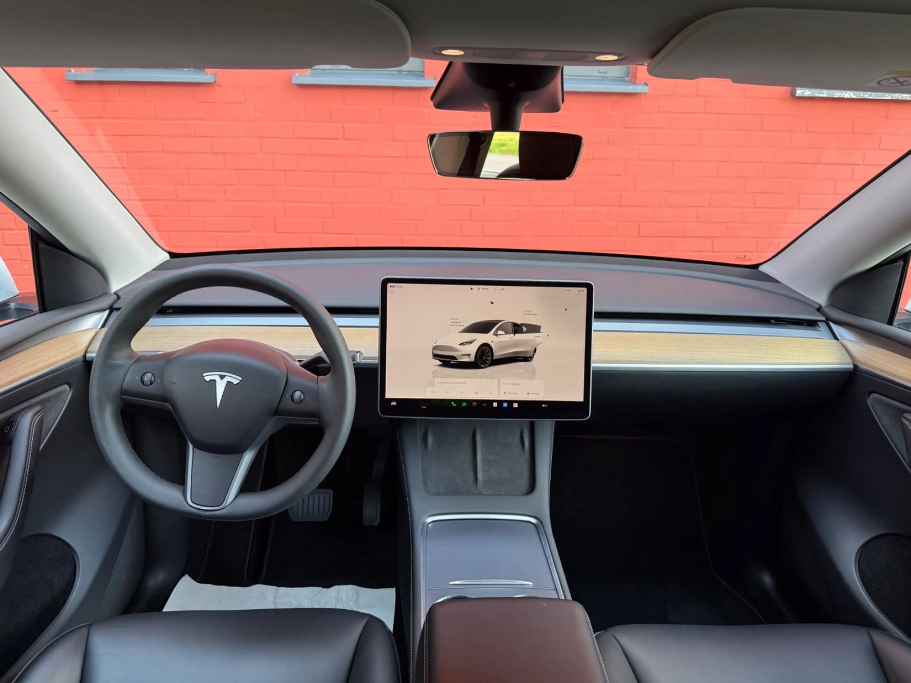 Tesla Model Y Long Range Dual AWD SOH 92% NEU TÜV — photo 15