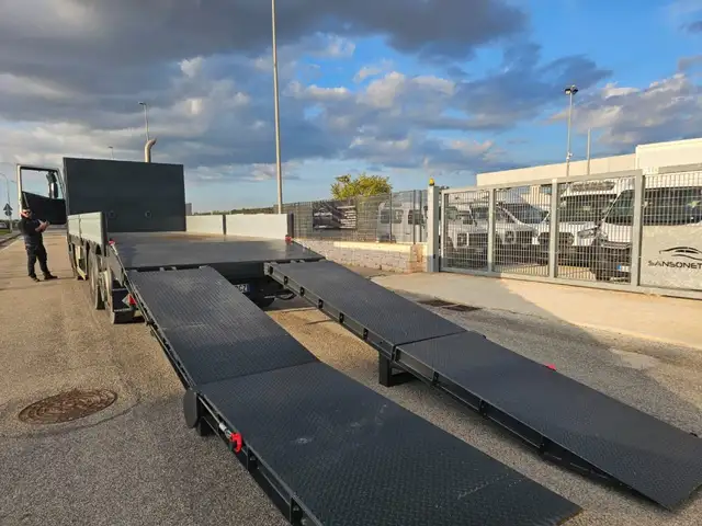 Iveco STRALIS  AD260SY/PS 360CV CON RAMPE IDRAULICHE