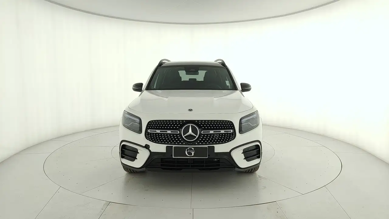Mercedes-Benz GLB 2026