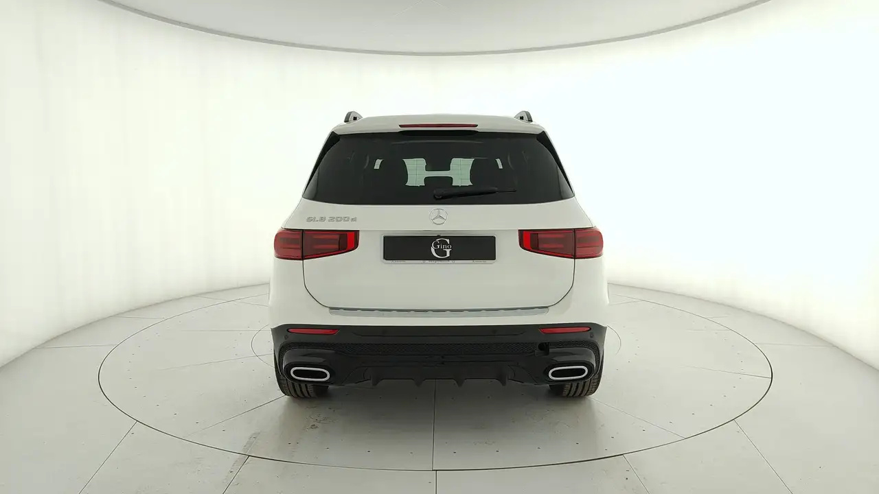 Mercedes-Benz GLB 2026