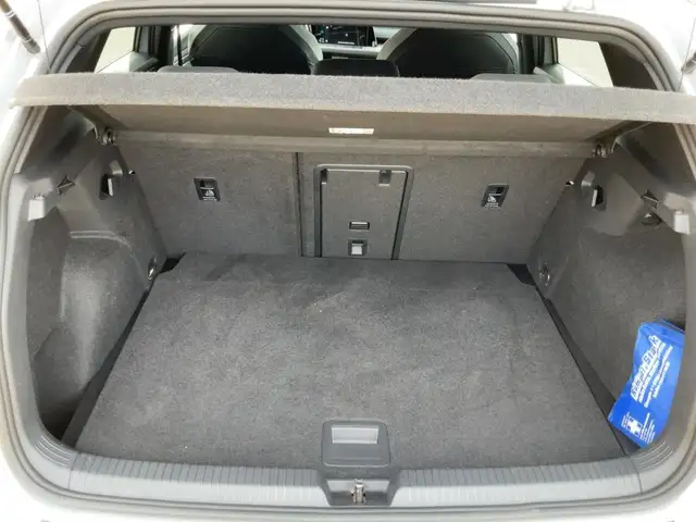 Volkswagen Golf view 14
