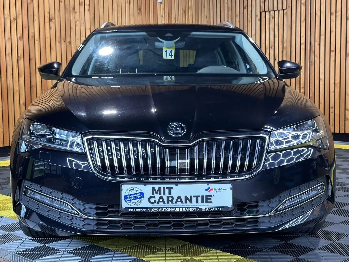 Skoda Superb Combi TDI DSG *Navi*ACC*Virtual*Leder*LED Noir - 2
