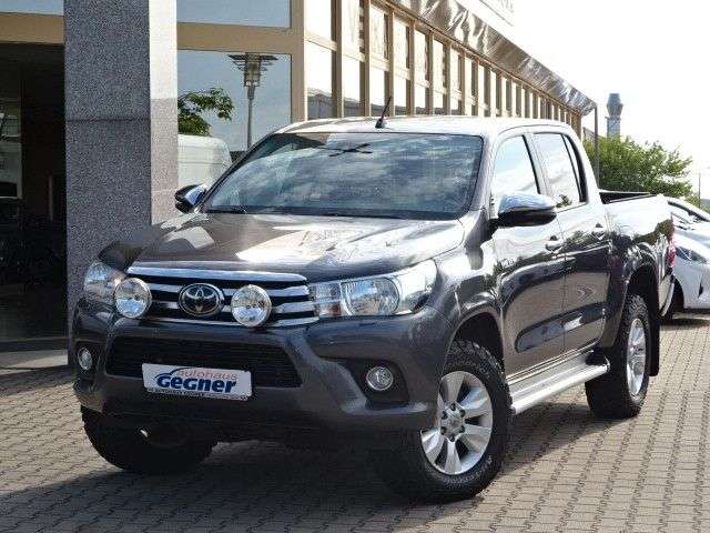 Toyota Hilux Double Cab 150PS Autm. Comfort 4x4 Navi