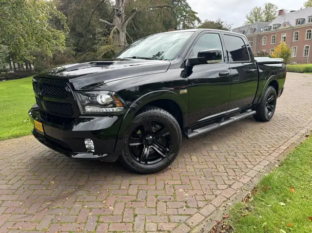 Dodge RAM Sport 5.7L Hemi V8 4x4 Crew Cab 5.7 Marge