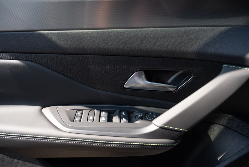 Peugeot 408 GT Hybrid 136 e-DSC6 *GW-TOP-DEAL* — photo 12