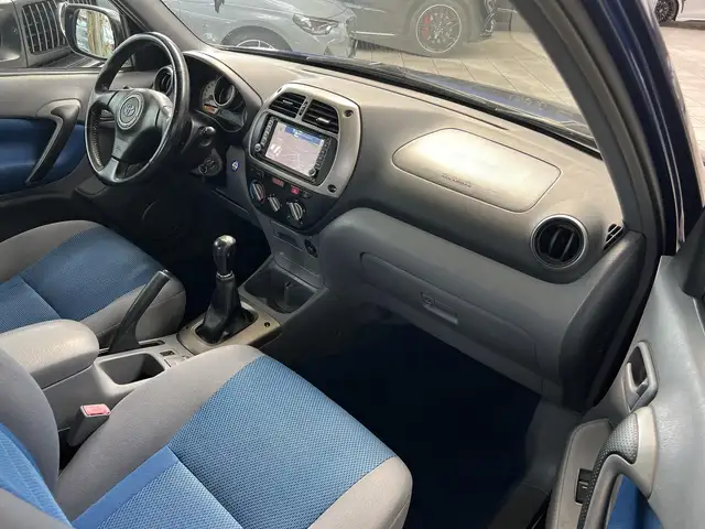Toyota Rav4 view 14