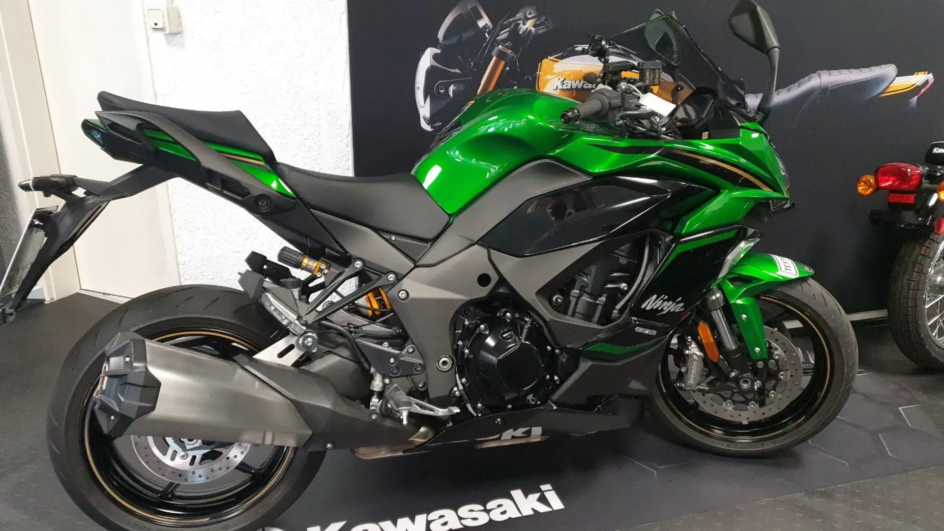 Kawasaki Ninja 1100SX SE Tourer Verde - 1