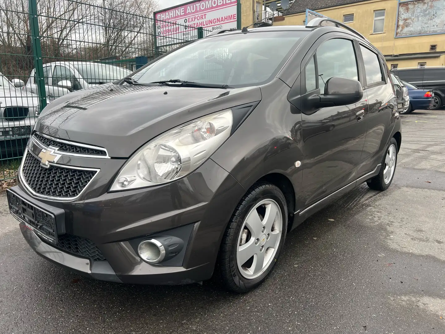 Chevrolet Spark 1.2 LT Benzin & Gas LPG Brown - 1