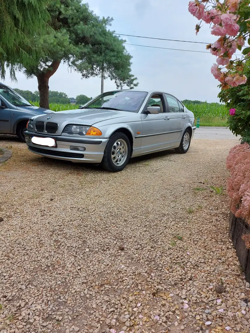 BMW 323 323iA Pack - 1