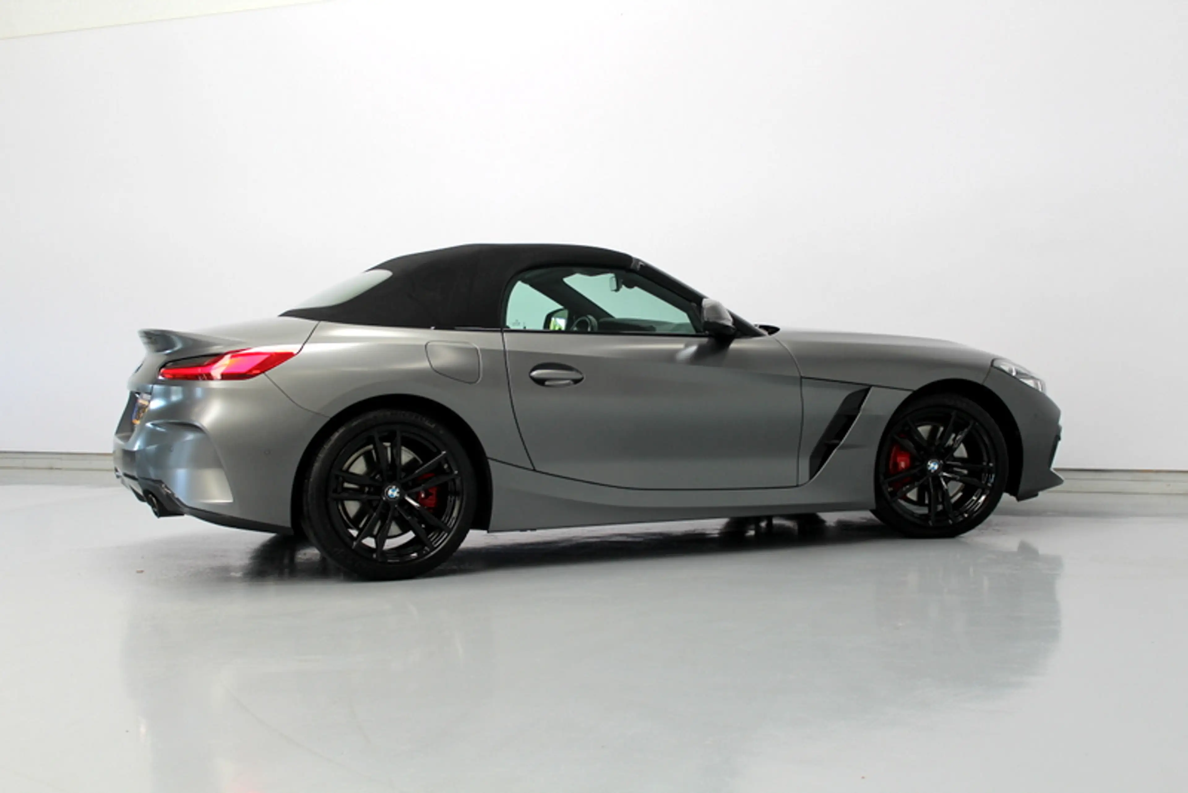 BMW Z4 Roadster sDrive30i | 259PK | Mat Grijs (Frozen Gre — photo 13