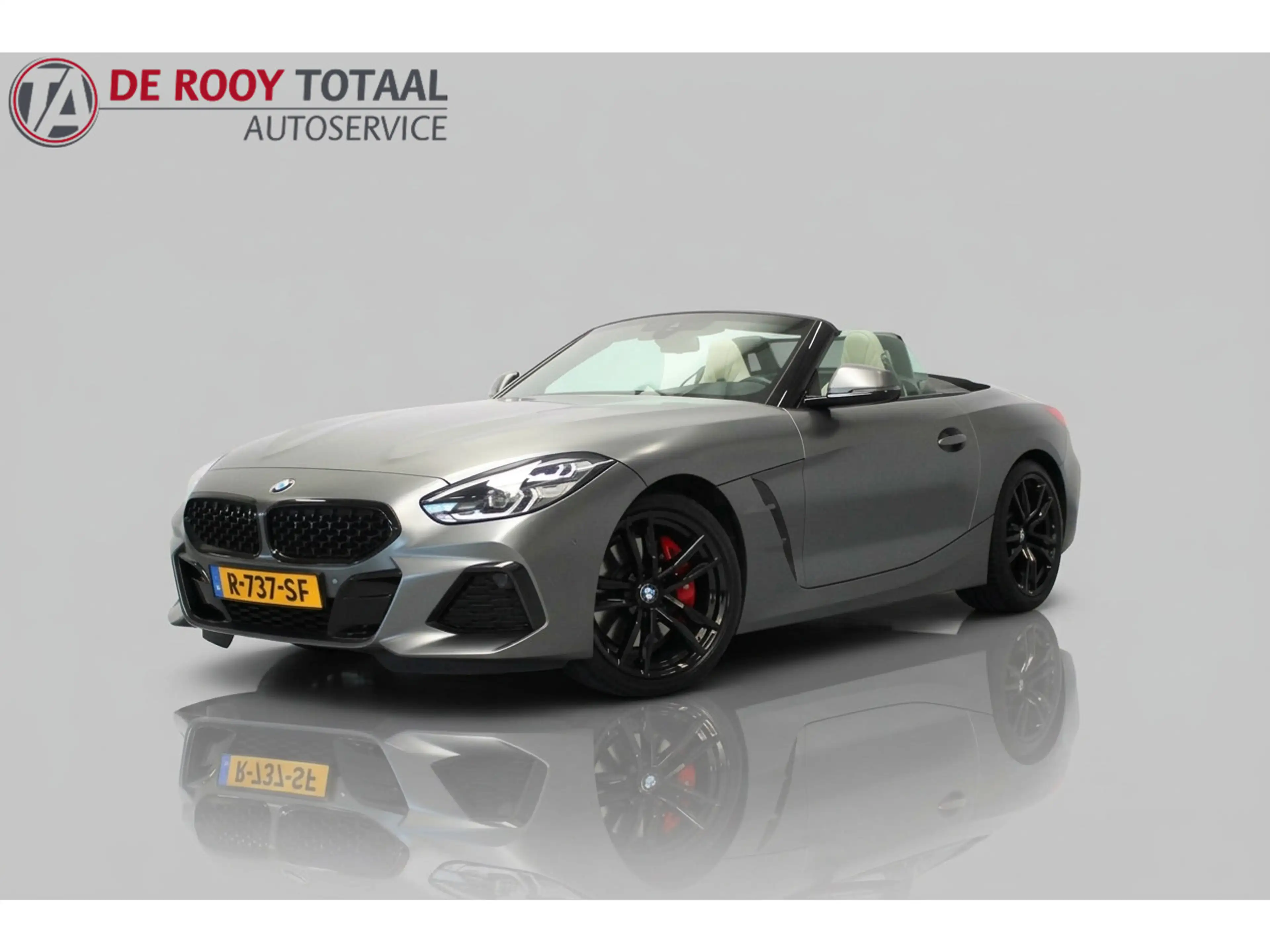 BMW Z4 Roadster sDrive30i | 259PK | Mat Grijs (Frozen Gre