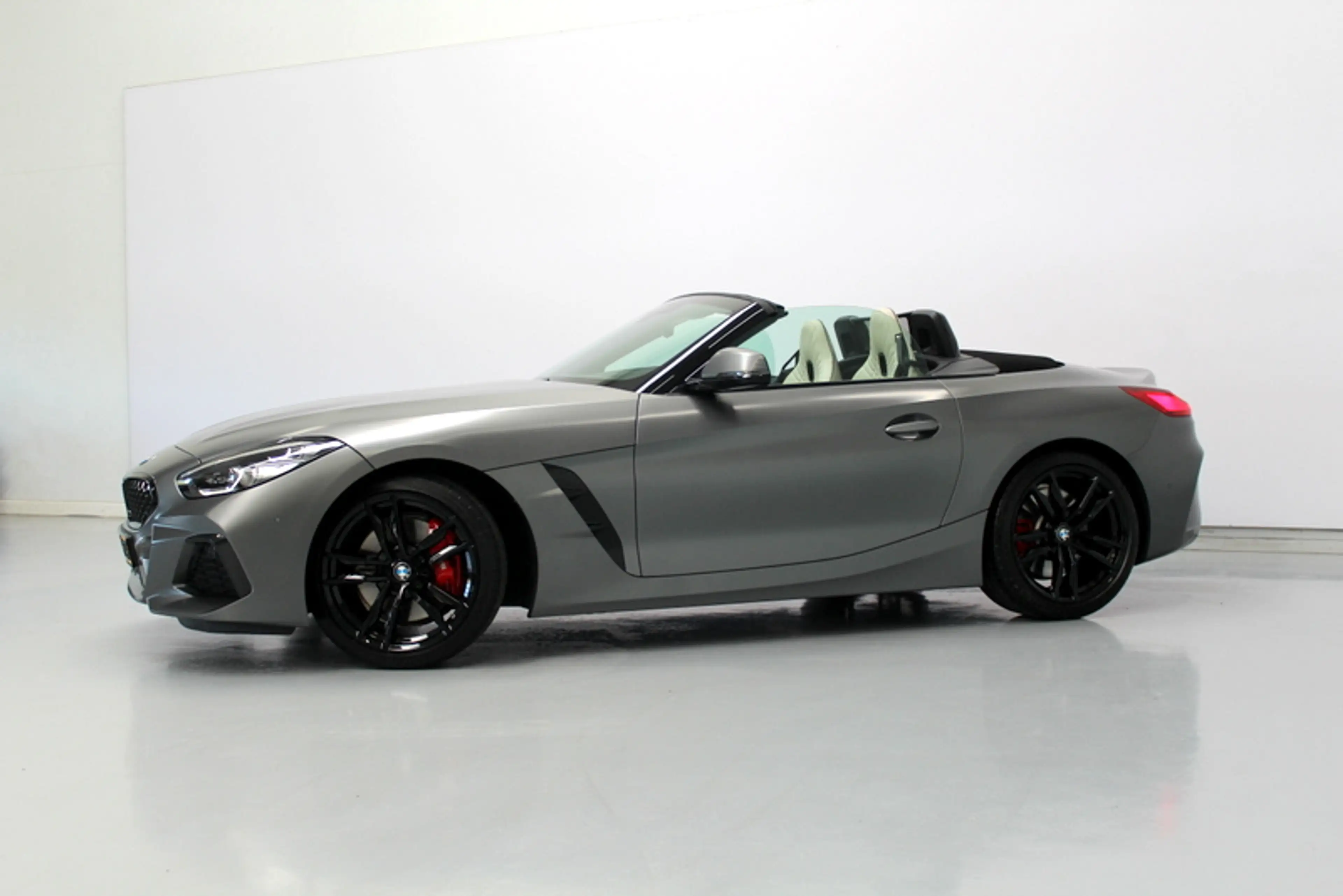 BMW Z4 Roadster sDrive30i | 259PK | Mat Grijs (Frozen Gre — photo 6