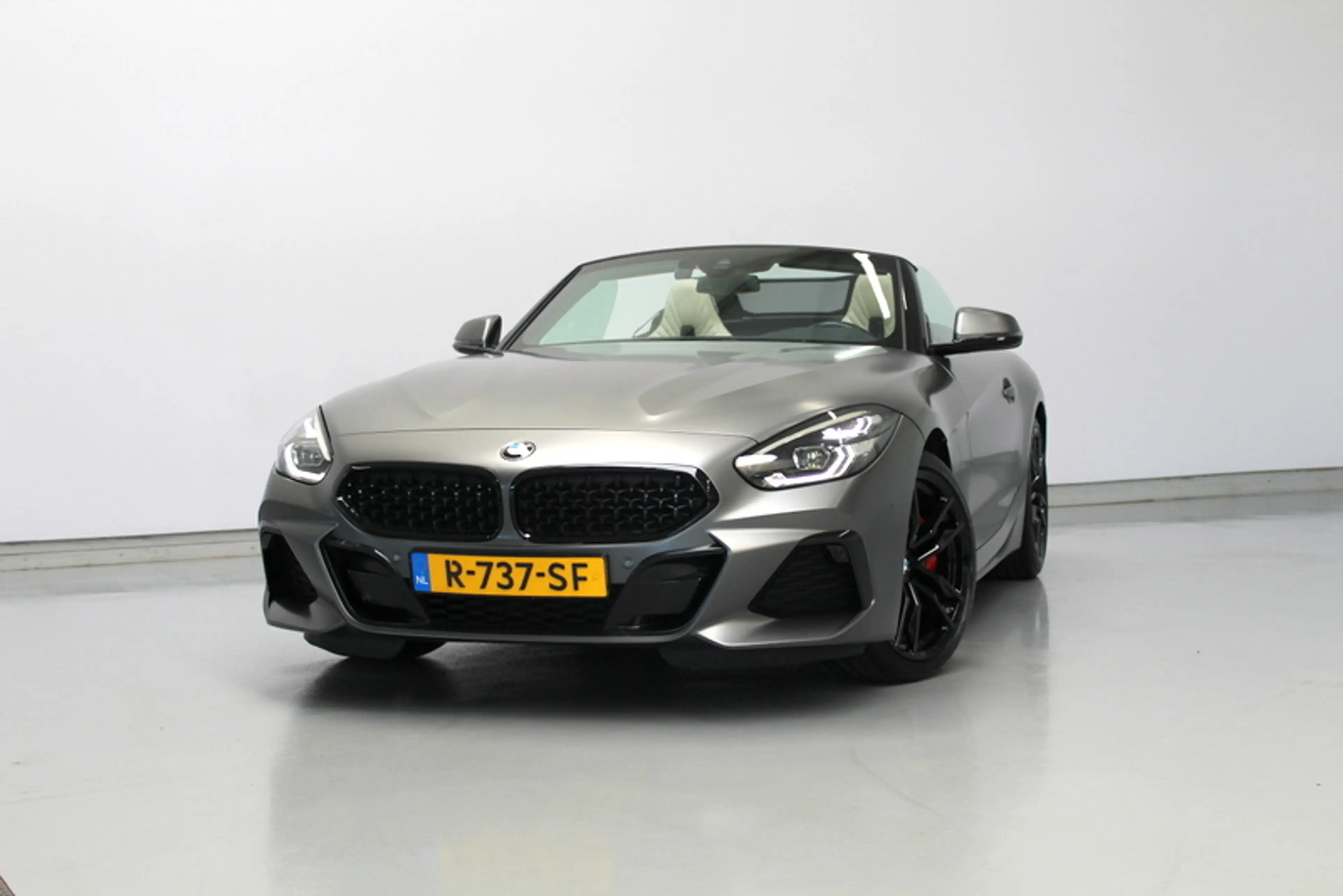 BMW Z4 Roadster sDrive30i | 259PK | Mat Grijs (Frozen Gre — photo 9