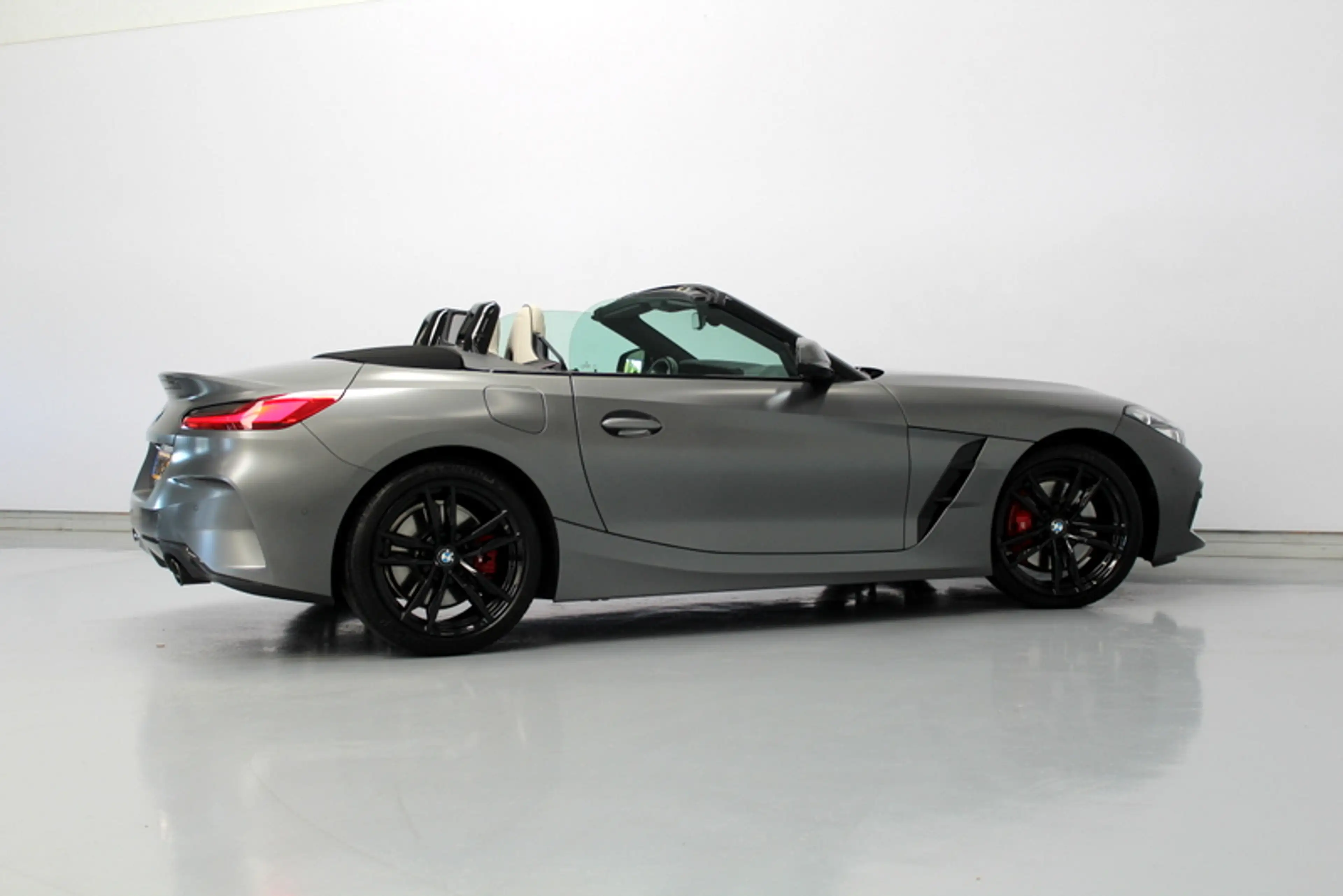 BMW Z4 Roadster sDrive30i | 259PK | Mat Grijs (Frozen Gre — photo 14