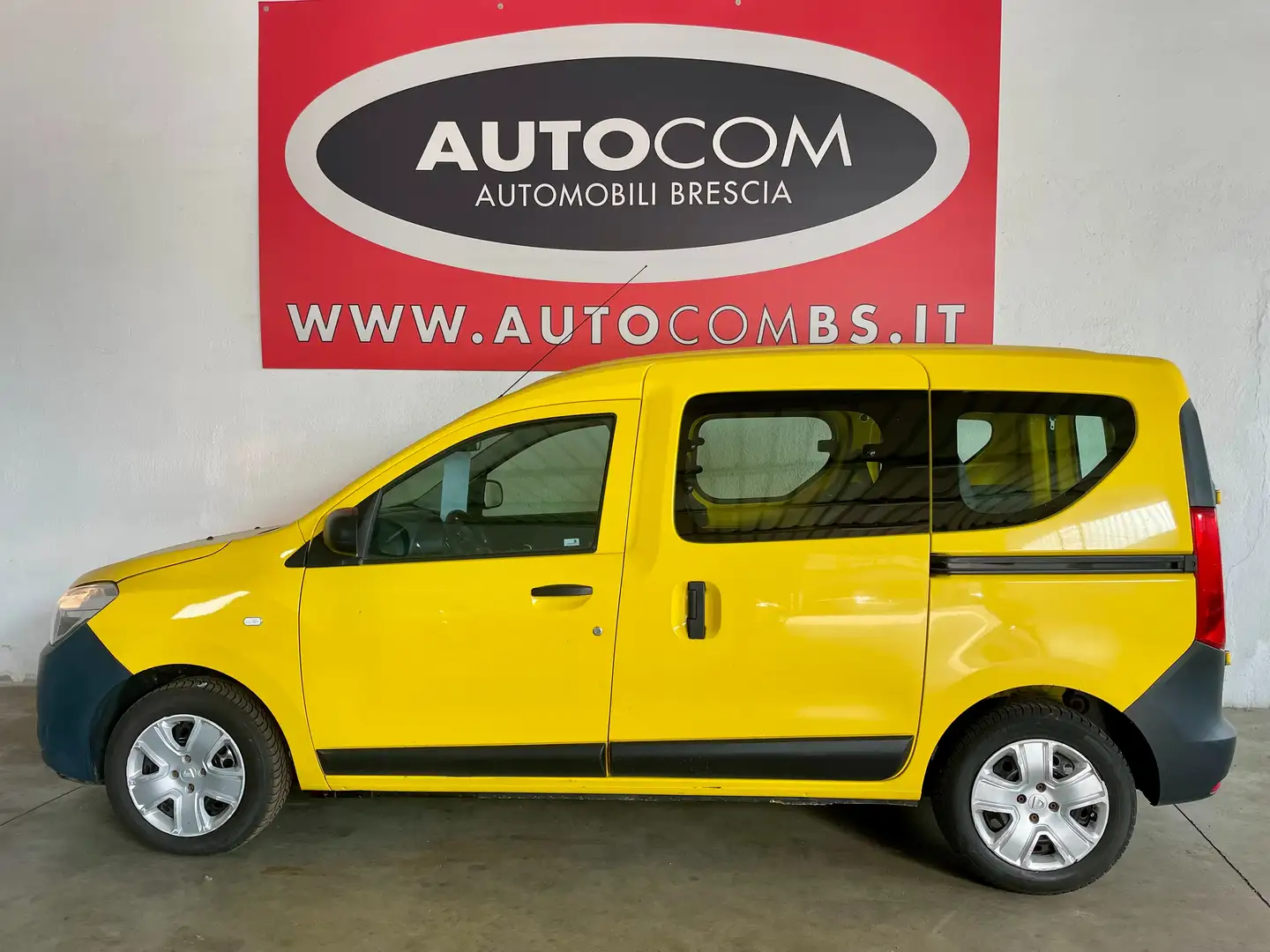 Dacia Dokker 1.5 dci Confort  Vettura 5 posti Giallo - 1