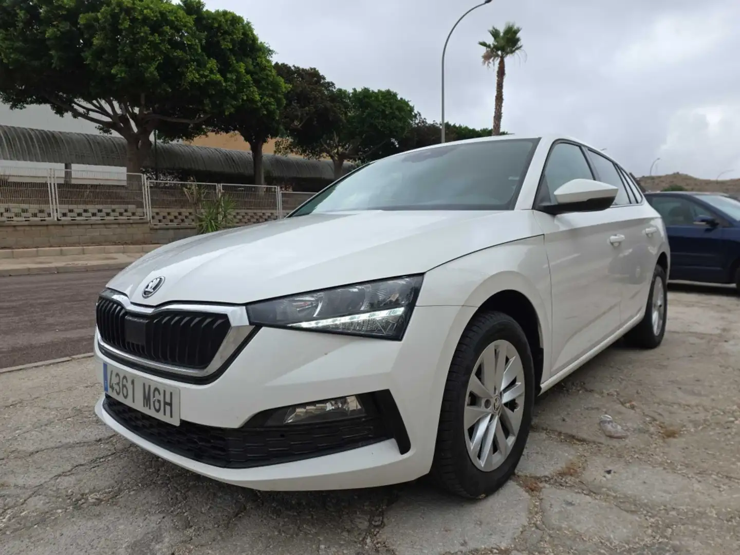 Skoda Scala 1.0 TSI Ambition 70kW Wit - 1