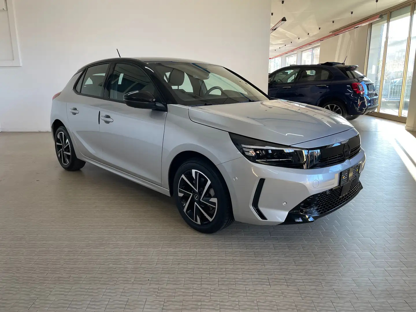 Opel Corsa GS 100cv 2025 Bicolor Neopatentati Telecam.Sensori Argento - 2