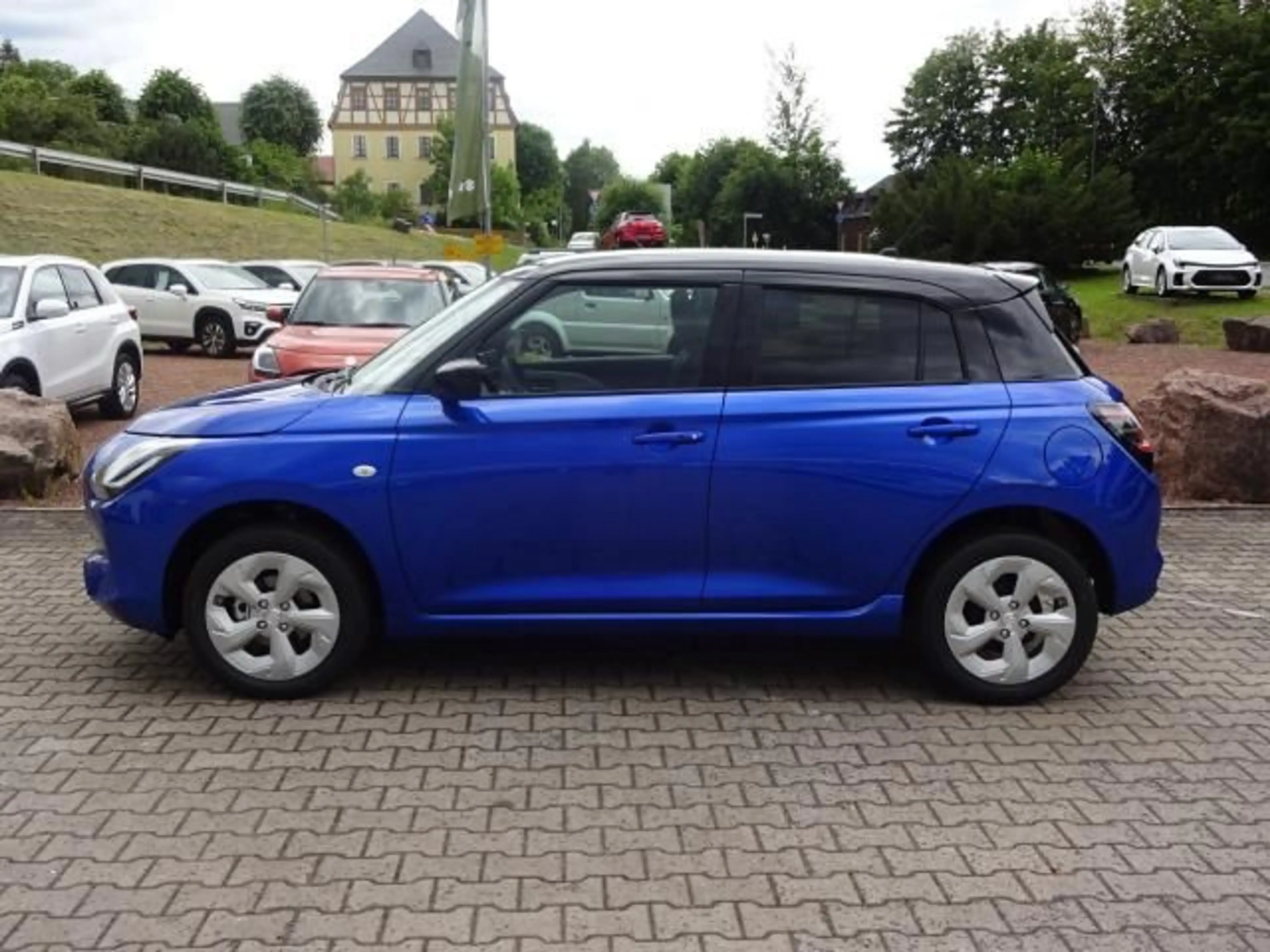 Suzuki Swift SWIFT 1.2 DUALJET ALLGRIP COMFORT NAVI SITZHEIZ. — photo 2