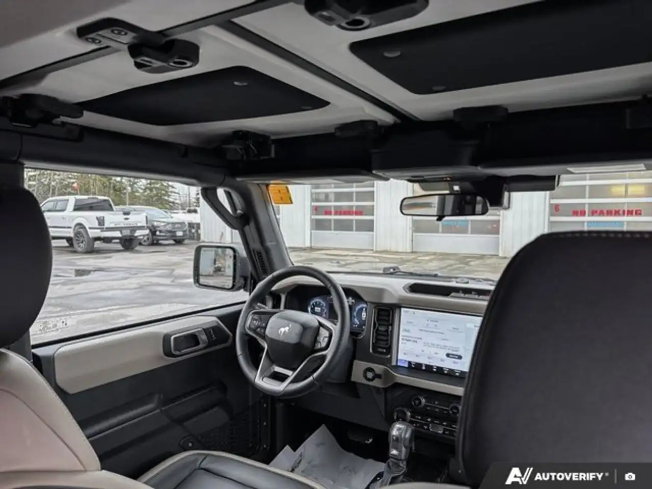 Ford Bronco снимка Ford Bronco