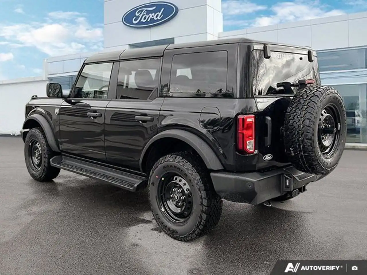 Ford Bronco снимка Ford Bronco