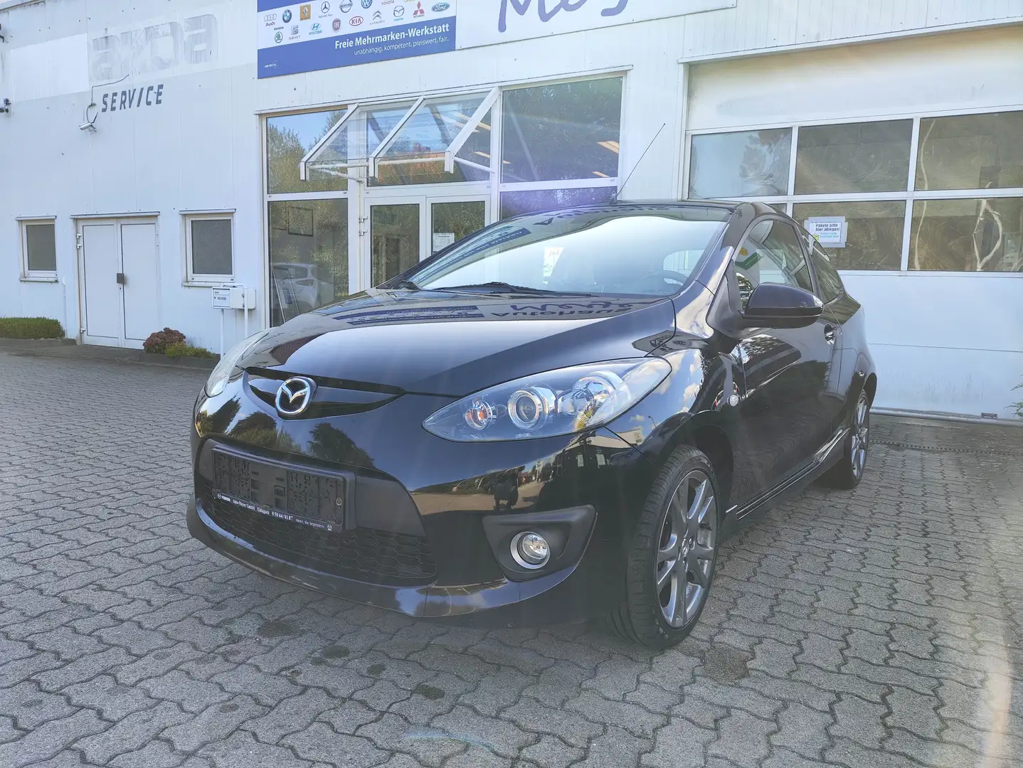 Mazda 2 1.3 Dynamic Sport (3-trg.) Winterreifen auf Felge Schwarz - 1
